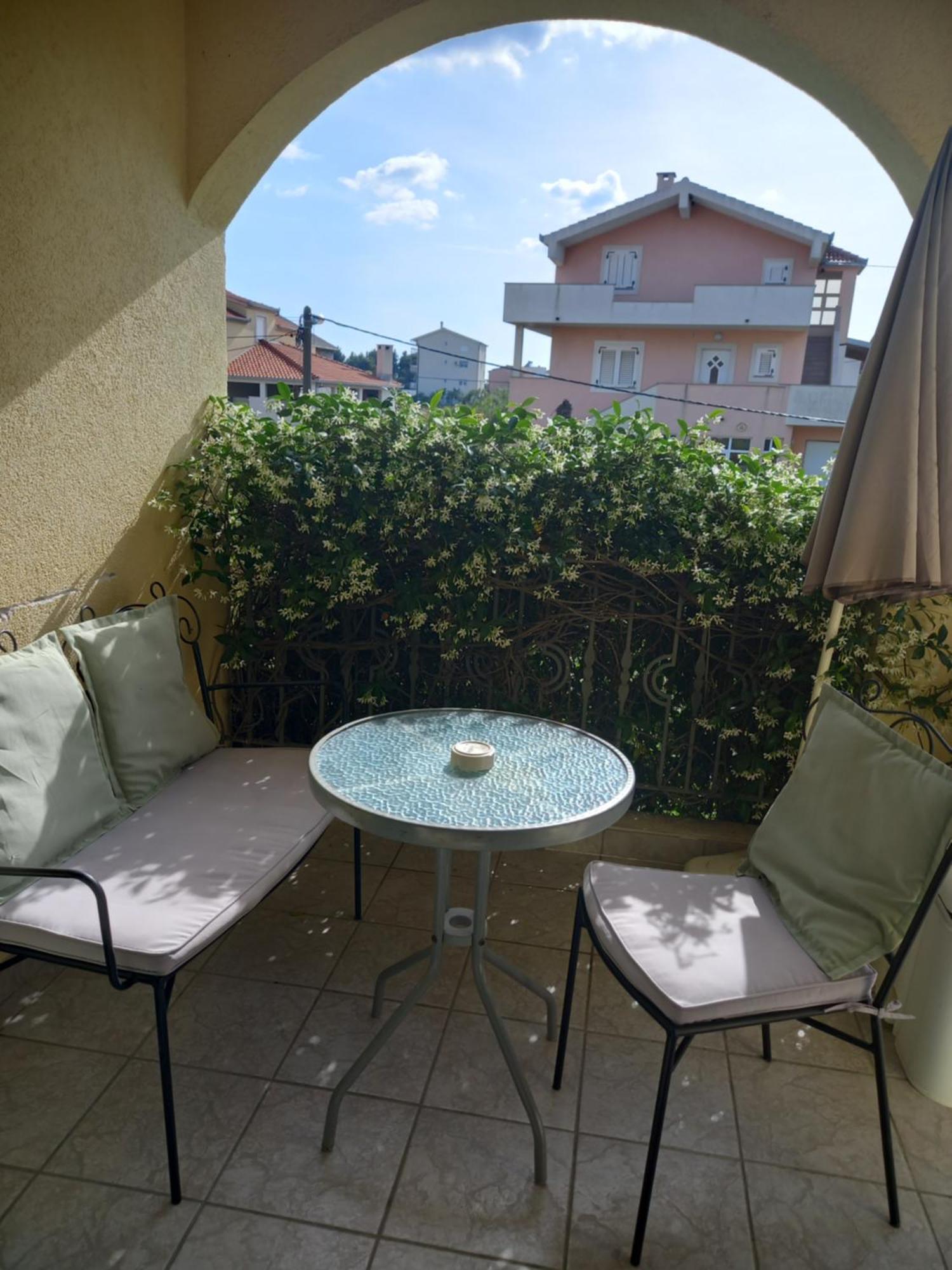 Green Garden House Kastela Bagian luar foto