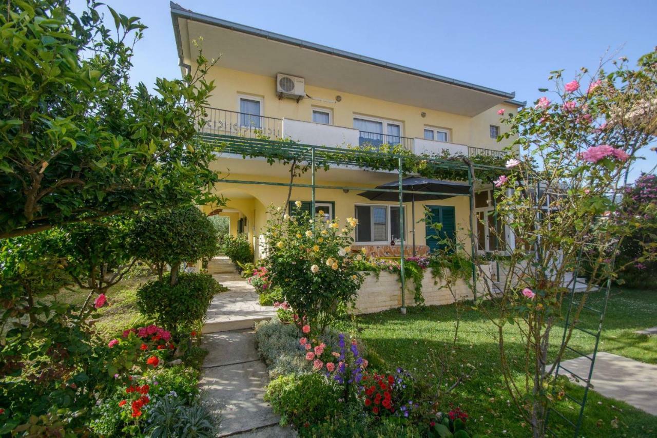 Green Garden House Kastela Bagian luar foto